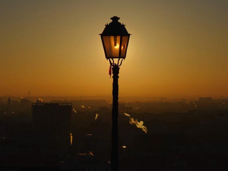 GMB - Westminster saves Historic gas lamps after GMB campaign