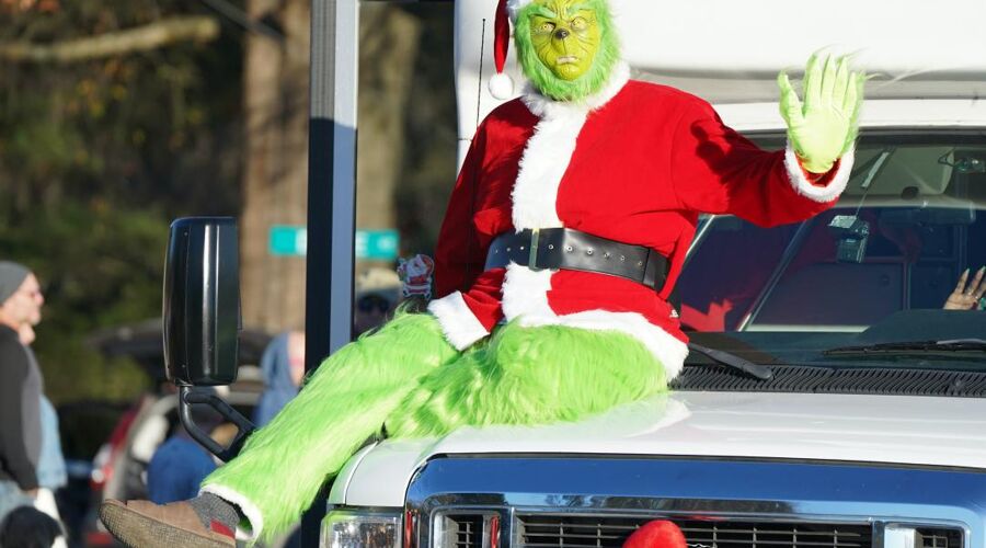 GMB Trade Union - 'Grinch' chemical company cancels Christmas holidays for striking workers