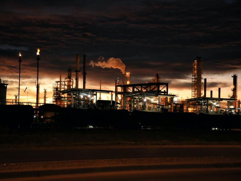 GMB - Oil refinery workers poised to take strike action