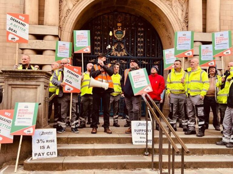 GMB - Bin workers in Sheffield vote to strike permanently