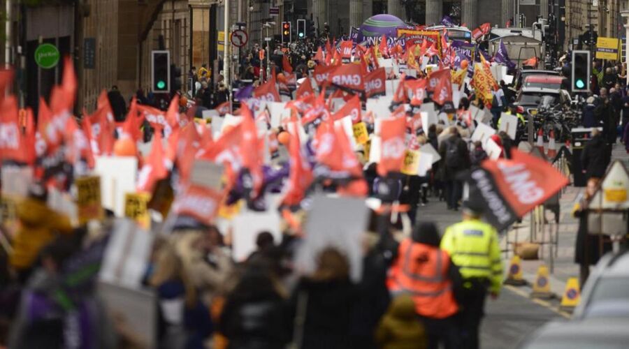 GMB Trade Union - Glasgow equal pay strike suspended