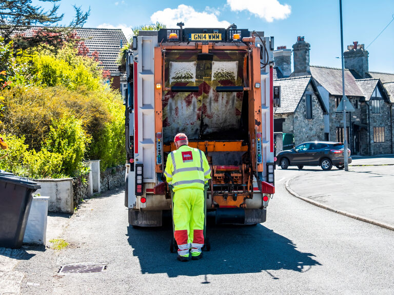 GMB - Waltham Forest bin strikes averted after new pay deal