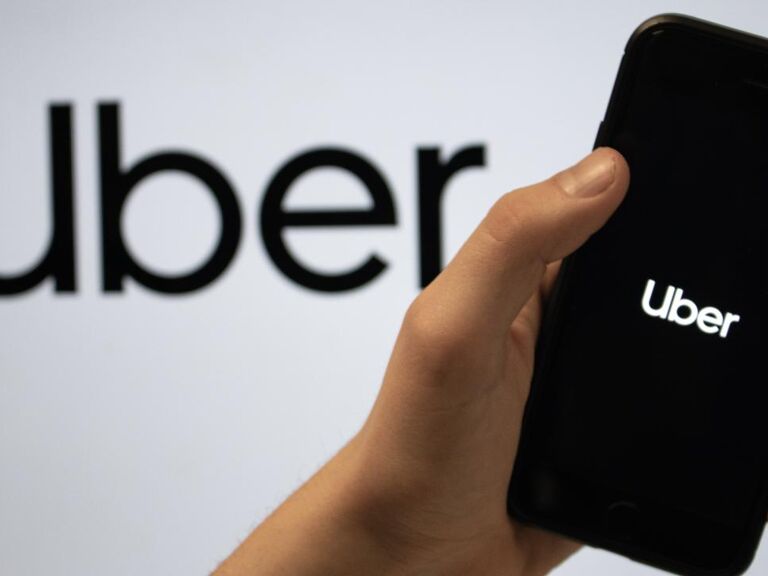 GMB - Uber and GMB strike historic union deal for 70,000 UK drivers